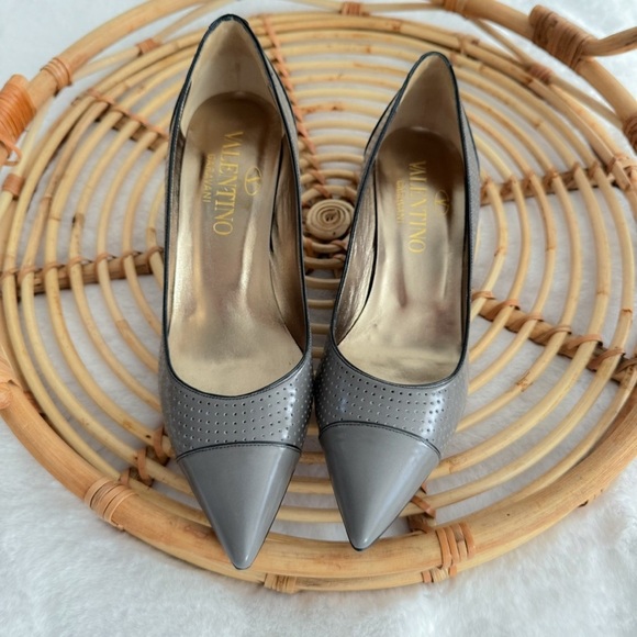 Valentino Perforated Pumps Heels In Purple Gray Leather Pointed Toe - Picture 7 of 12